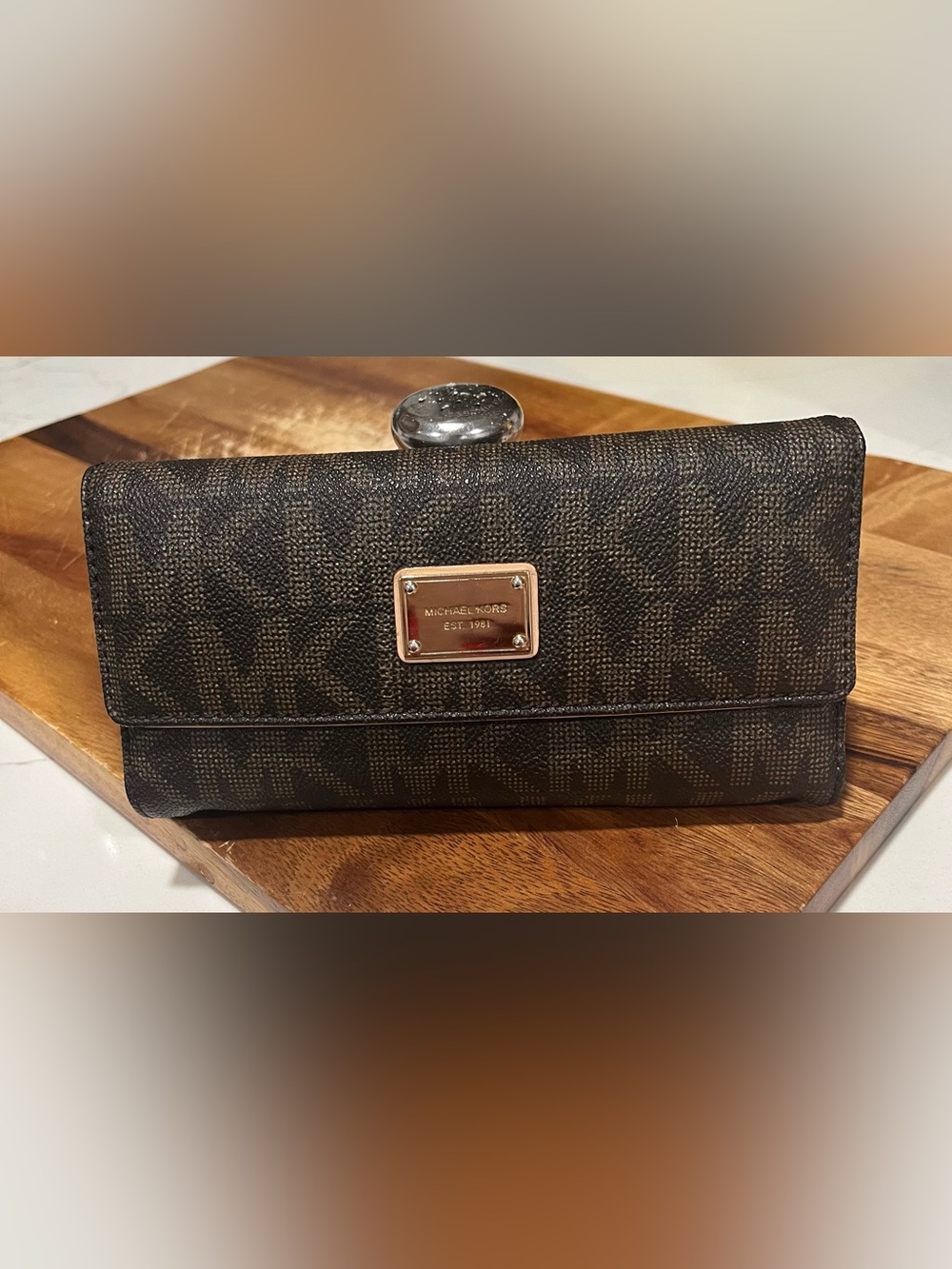 Michael Kors Brown Monogram Saffiano leather Wallet with Gold Plate